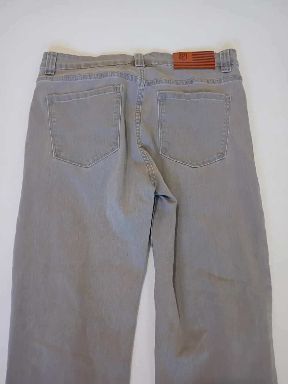 Born Primitive Gray Ultra Stretch Denim jeans size 34x30 Casual Neutral